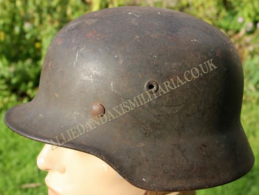 GERMAN  HELMET M40 LUFTWAFFE FIELD DIVISION SINGLE DECAL- DOCTOR - QUIST 66