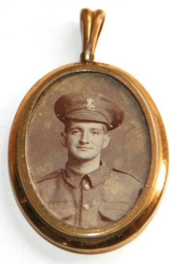 WW1 ROSE GOLD LOCKET -  SOLDIER PHOTO/ KITCHENER