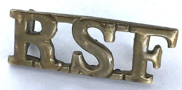 WW1 - ROYAL SCOTS FUSILIERS - BRASS SHOULDER TITLE 