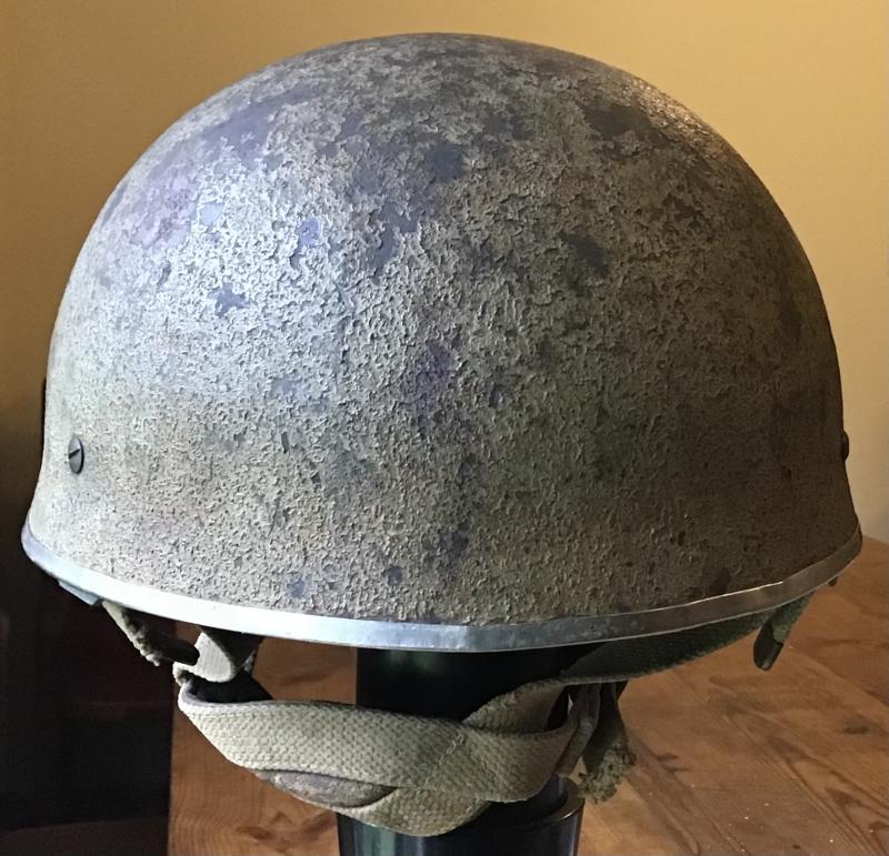 IDF  - ISRAELI DEFENCE FORCE - ( EX BRITISH WW2 ) PARATROOPERS HELMET - 6 DAY WAR