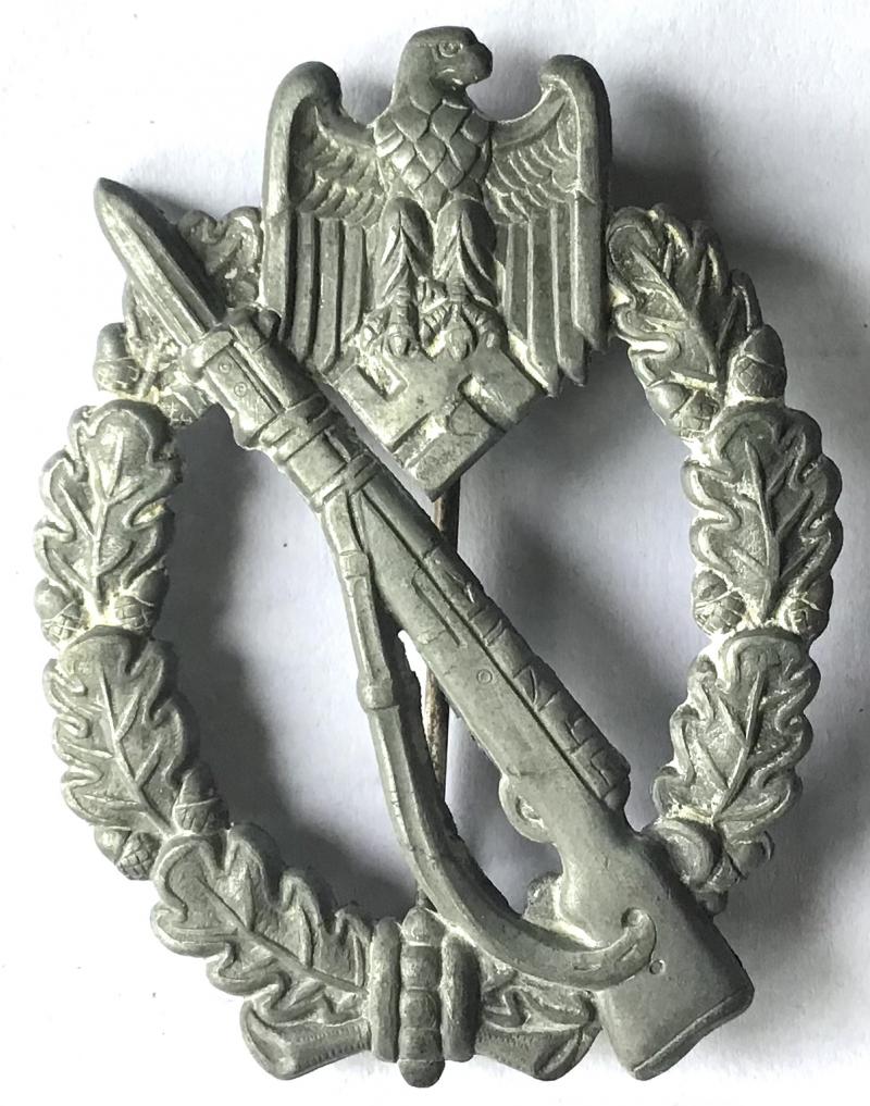 WW2 GERMAN INFANTRY ASSAULT BADGE IN SILVER - OTTO SCHICKLE
