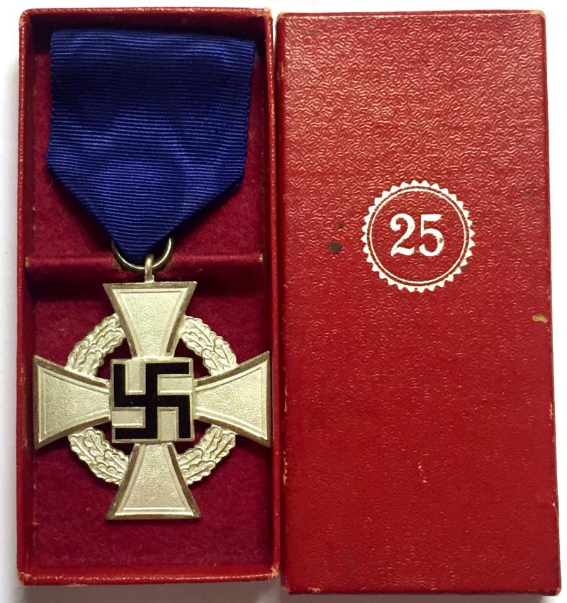 WW2 GERMAN 25 YEARS FAITHFUL SERVICE BOXED AWARD