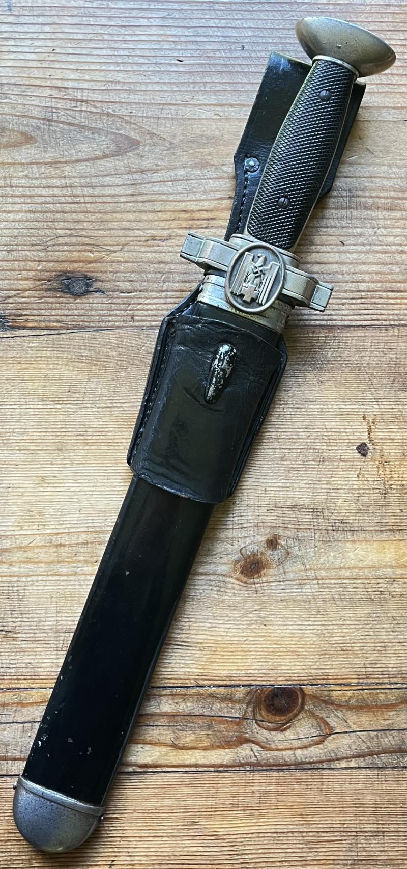 WW2 GERMAN DRK ( DEUTSCH RED CROSS ) HEWER C/W FROG
