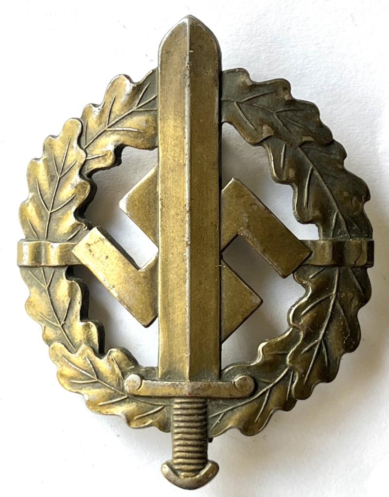 SA  SPORTS BADGE AWARD - MAKER MKD & NUMBERED