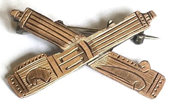 WW1 MACHINE GUN CORPS ROSE GOLD / SILVER SWEETHEART BADGE