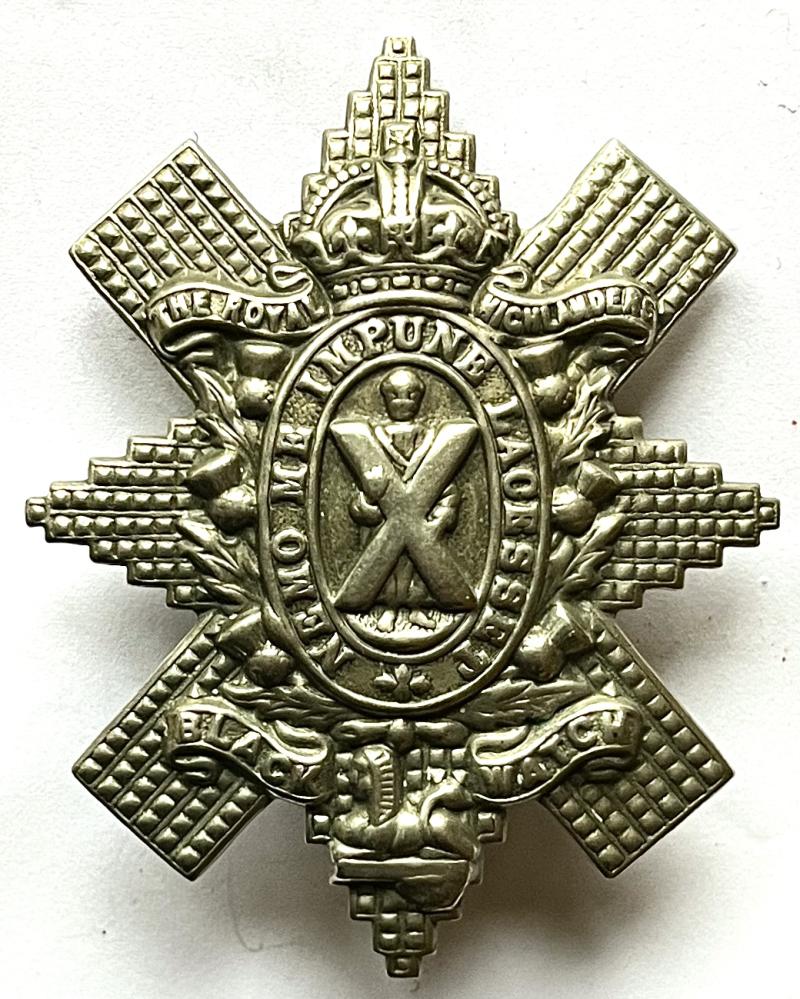 WW1 - BLACK WATCH - CAP BADGE - BRASS LUGS