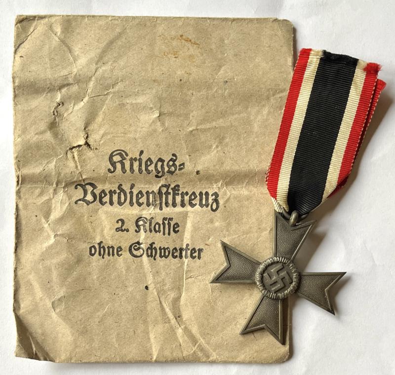 GERMAN WW2 - WAR MERIT CROSS - NO SWORDS- MARKED RING WITH PACKET OF ISSUE - VET BRING BACK