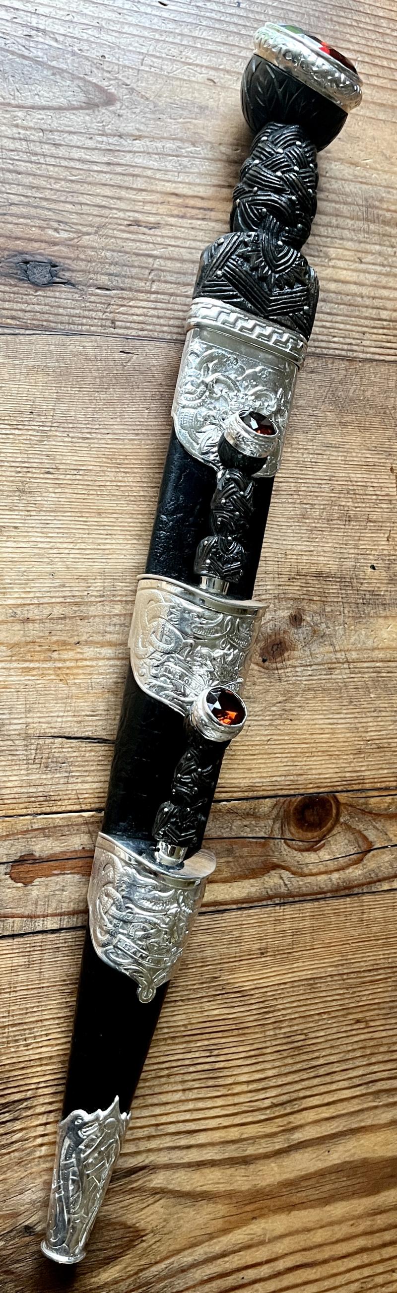 ARGYLL & SUTHERLAND HIGHLANDERS WW2 OFFICERS DIRK - ANDERSON EDINBURGH