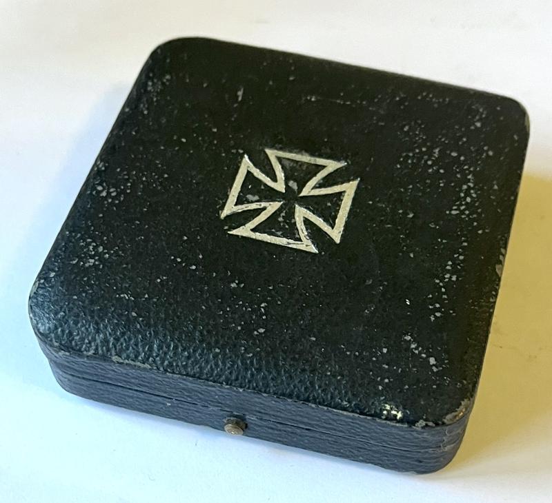 GERMAN EK1 ( IRON CROSS ) - CASED - K & Q