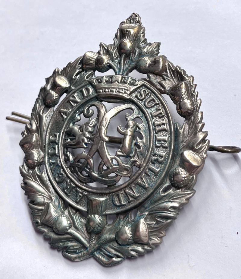 WW1 - ARGYLL & SUTHERLAND HLDRS. OFFICERS FULLY FRETTED & DOMED CAP BADGE