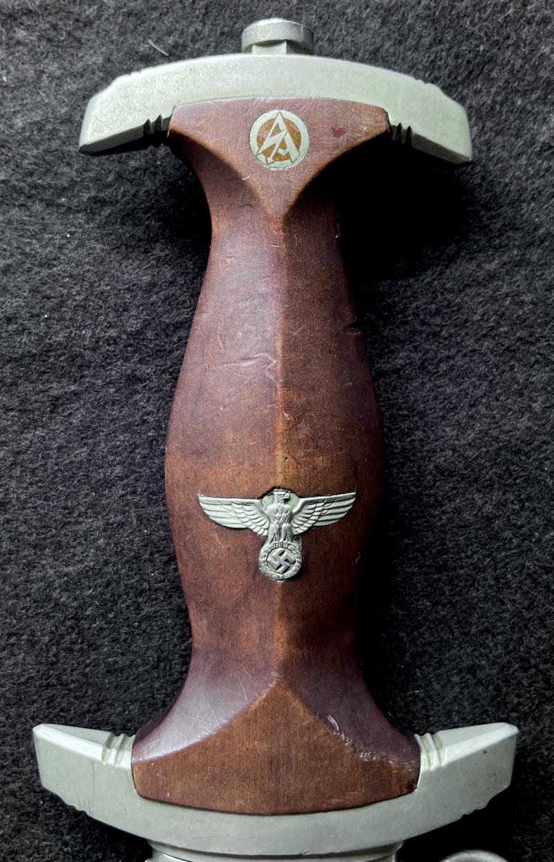 RARE - S.A. DAGGER - PETER LUNGSTRASS C/W HANGER - VET BRINGBACK