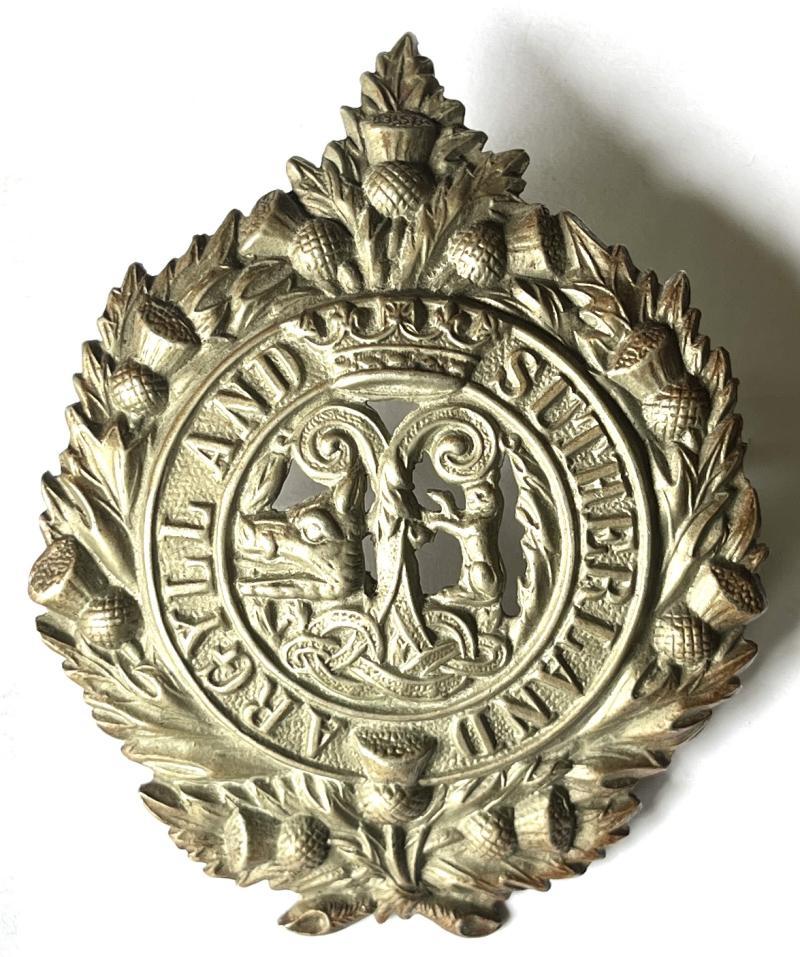 ARGYLL & SUTHERLAND HLDRS. WW1/ WW2 CAP BADGE - R.S.M. ATTRIBUTED