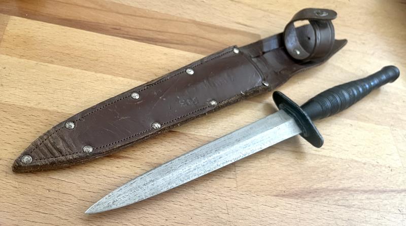 WW2 - FAIRBAIRN / SYKES COMMANDO DAGGER - RARE AMERICAN MARINE CORPS PATTERN