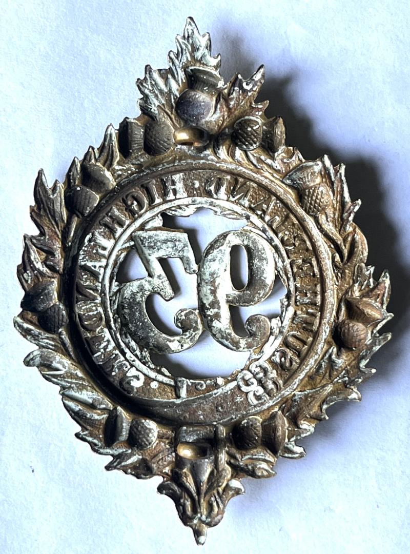 93RD HLDRS - (ARGYLL & SUTHERLAND) - BRASS GLENGARRY BADGE -1879