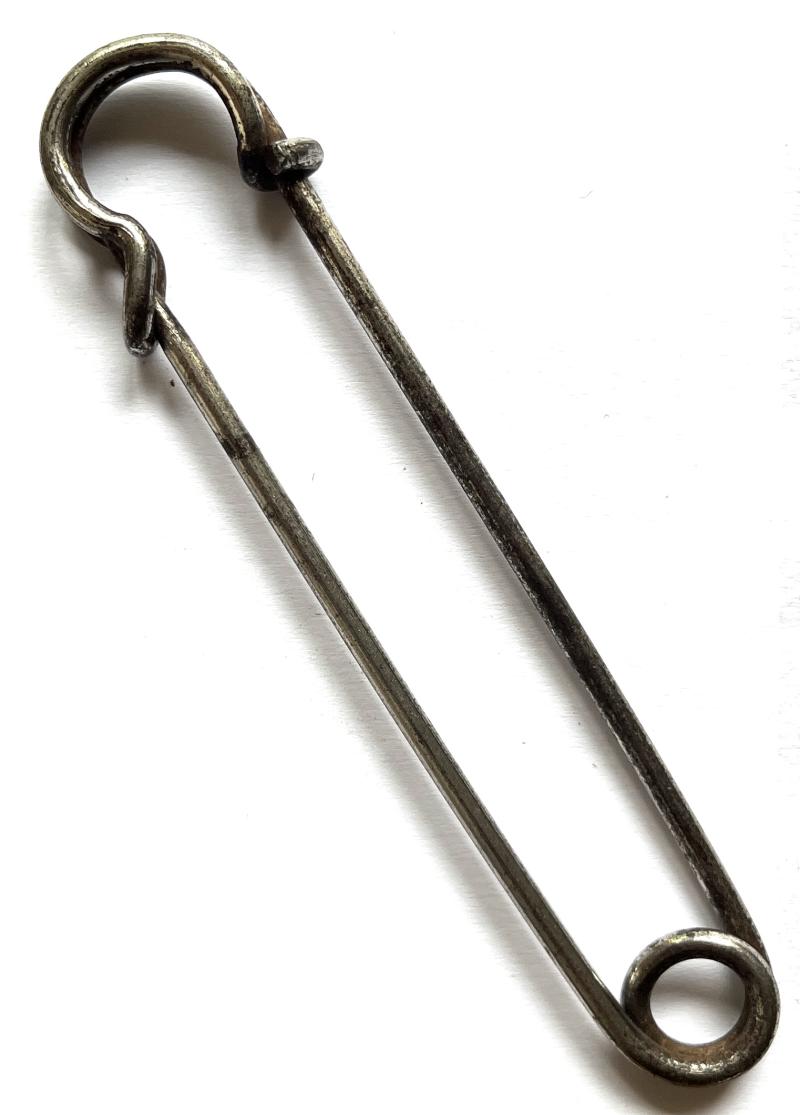 WW1 - SCOTTISH REGIMENTS LARGE KILT PIN