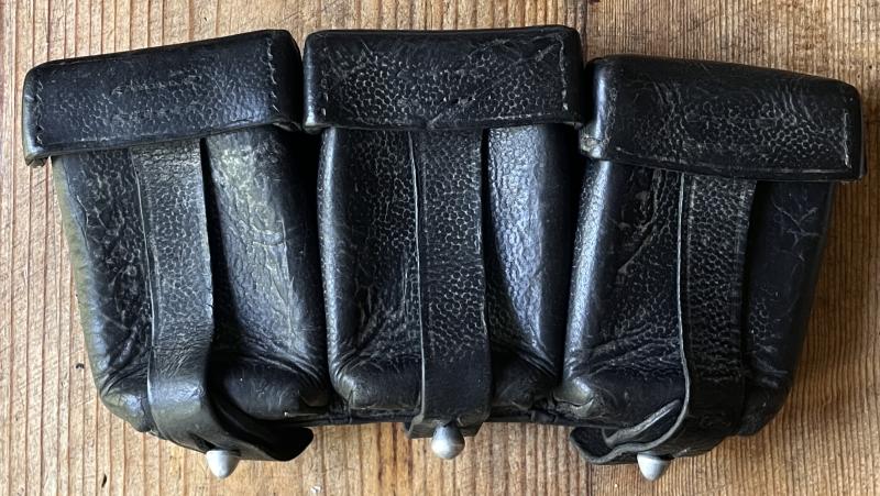 WW2 GERMAN 1936 DATED LEATHER AMMUNITION POUCH