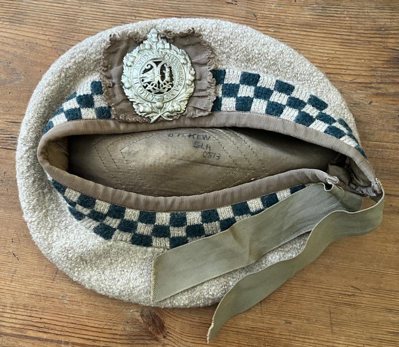 WW2 - ARGYLL & SUTHERLAND HLDRS. - OFFICERS BALMORAL BONNET C/W ORIGINAL FRETTED CAP BADGE