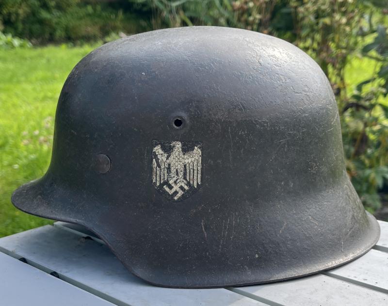 WW2 - M42 - GERMAN ARMY SINGLE DECAL HELMET