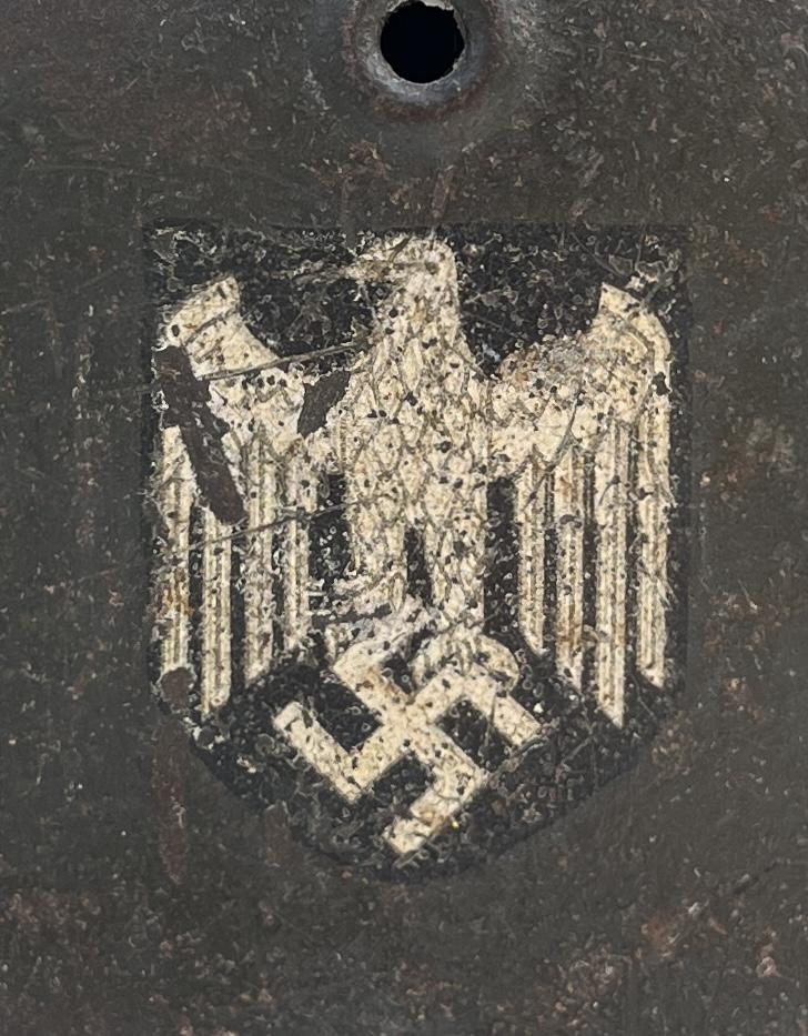 WW2 - M42 - GERMAN ARMY SINGLE DECAL HELMET
